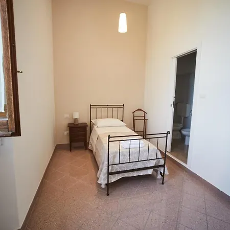 Il Monastero Di Frühstückspension Bevagna