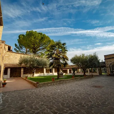 Il Monastero Di לינה וארוחת בוקר 3*