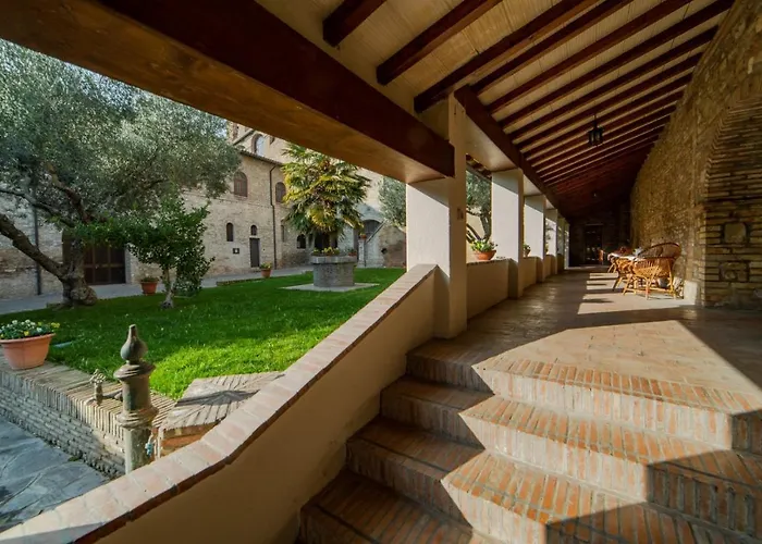 Il Monastero Di Bed & Breakfast 3*
